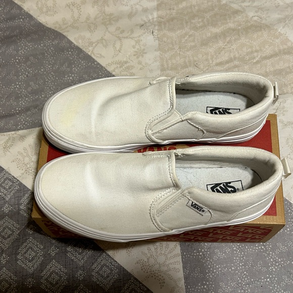 All White Slip-on Vans🤍 - Picture 3 of 12